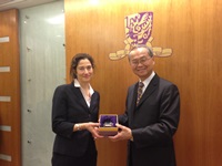 Dr. Joanna Newman (left), Vice-Principal (International), King’s College London, UK, was warmly welcomed by Prof. Fok Tai-fai (right), Pro-Vice-Chancellor, CUHK, on 12 May 2014.